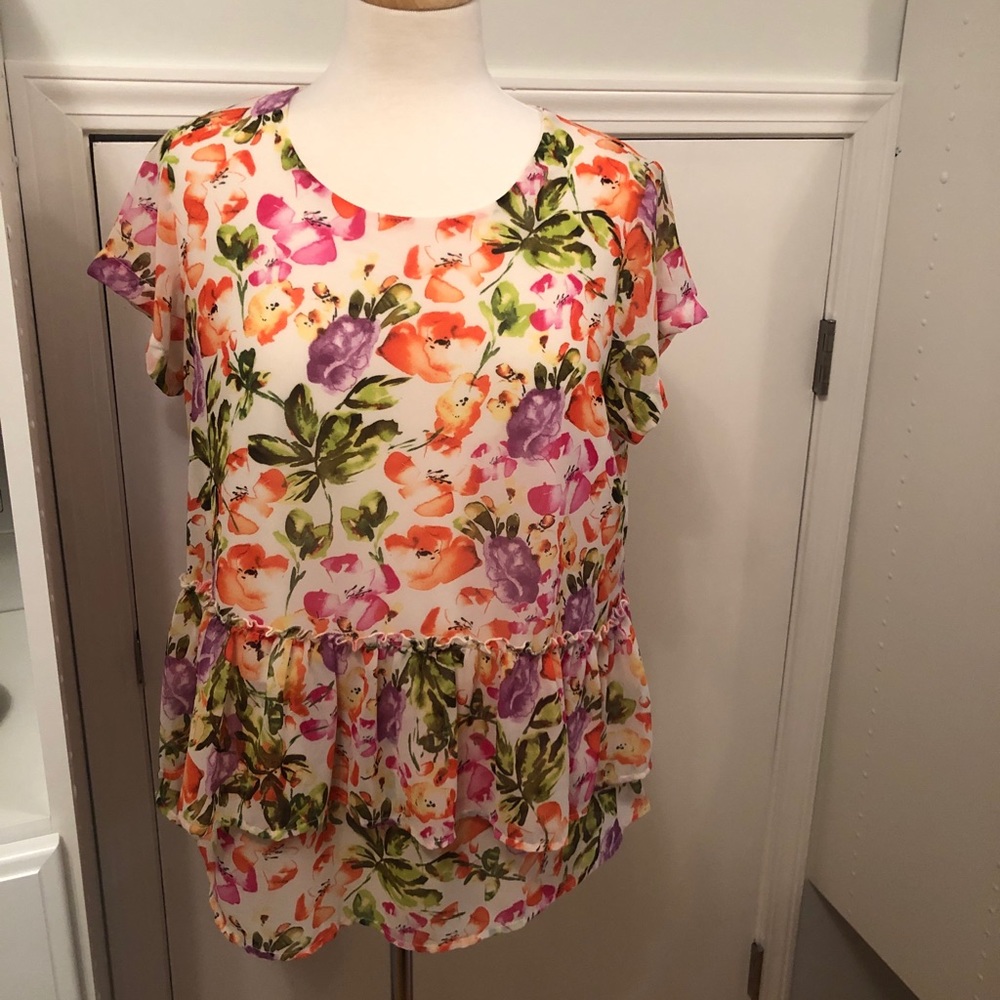 Floral Short Sleeve Maternity/Nursing Top